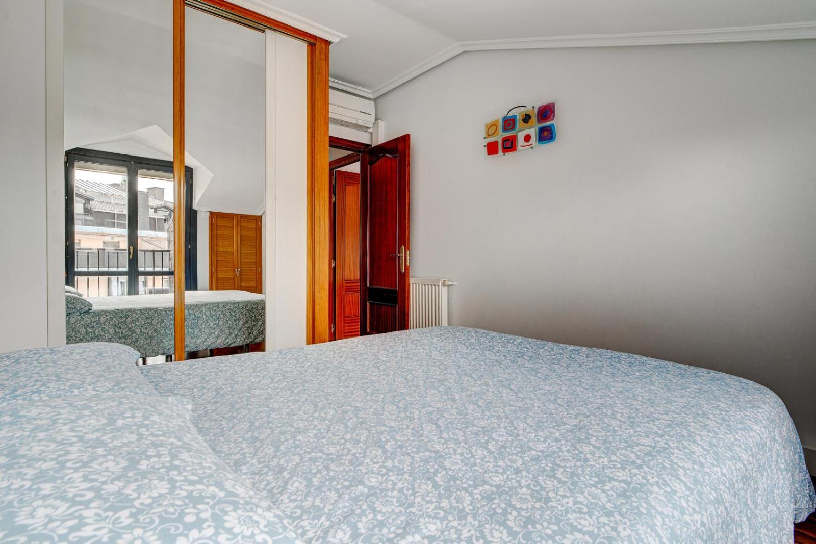 Ferienwohnung Luminoso Atico Con Terraza, Irun, Parking, 4Pax Exterior foto